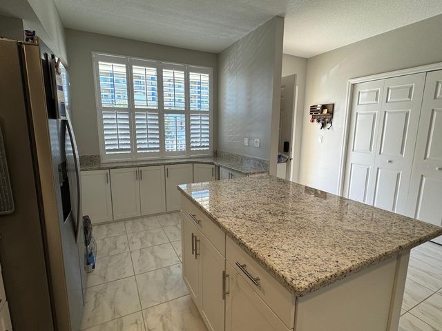 960 STARKEY ROAD 5102, Largo, FL 33771