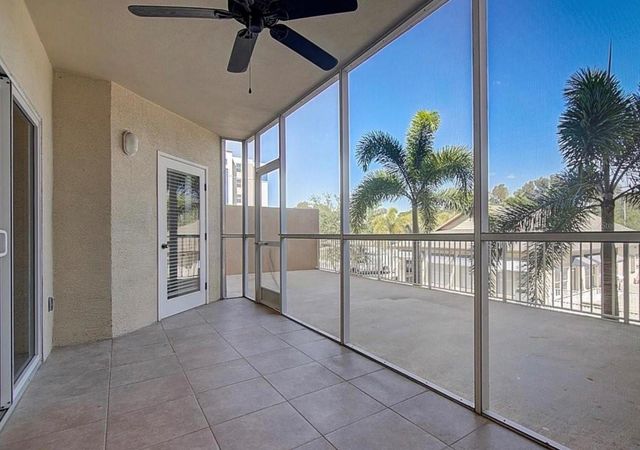 960 STARKEY ROAD 5102, Largo, FL 33771