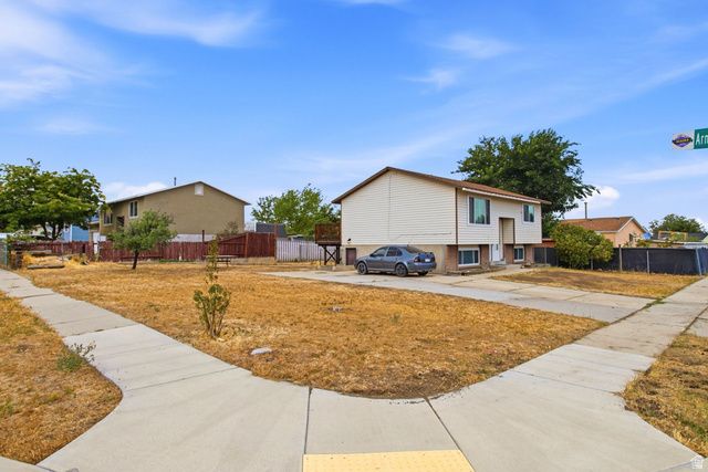 3742 S ARMORIDGE DR, Magna, UT 84044