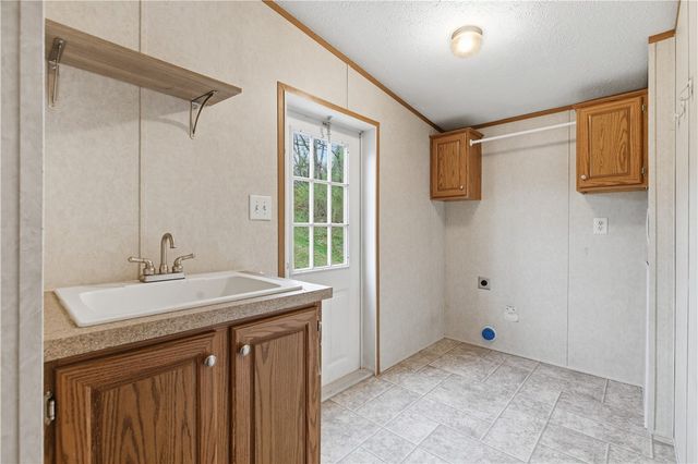 839 Bovard Luxor Rd, Hempfield Twp, PA 15601