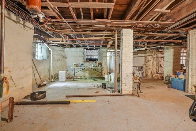 185 Stafford Road, Tiverton, RI 02878