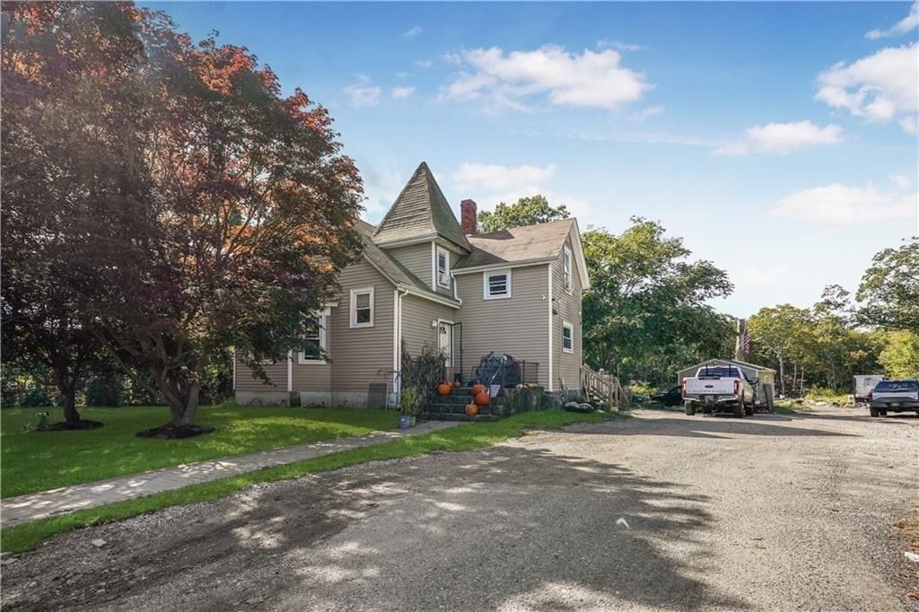 185 Stafford Road, Tiverton, RI 02878