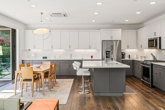 2726 Sunrise Sonata Lane, Palm Springs, CA 92262