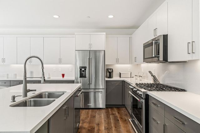 2726 Sunrise Sonata Lane, Palm Springs, CA 92262