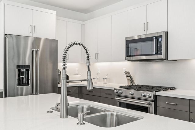 2726 Sunrise Sonata Lane, Palm Springs, CA 92262