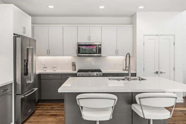 2726 Sunrise Sonata Lane, Palm Springs, CA 92262