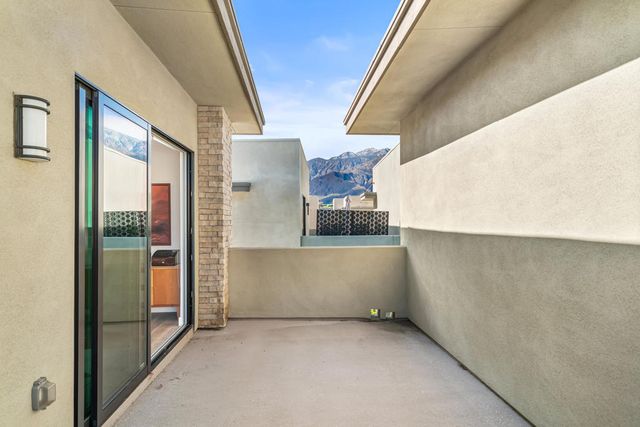 2726 Sunrise Sonata Lane, Palm Springs, CA 92262