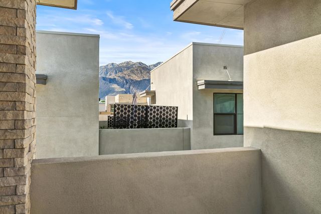 2726 Sunrise Sonata Lane, Palm Springs, CA 92262
