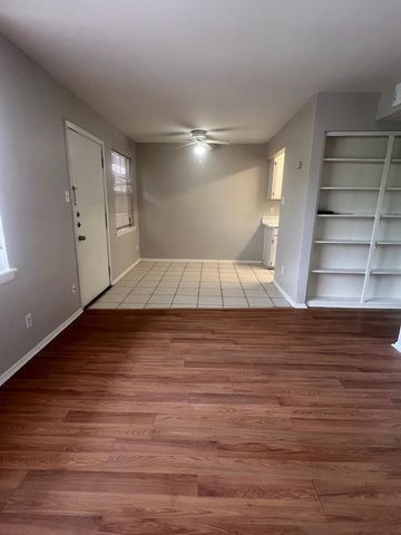 307 E 31st ST 209, Austin, TX 78705