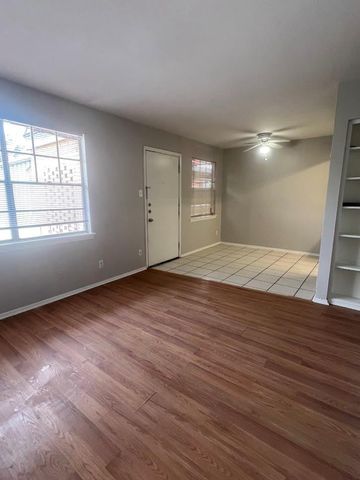 307 E 31st ST 209, Austin, TX 78705