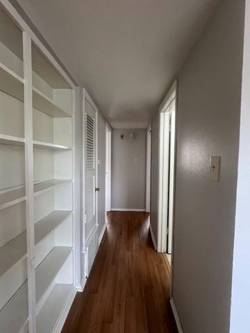 307 E 31st ST 209, Austin, TX 78705