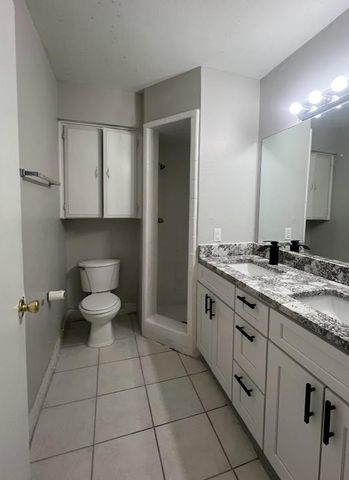 307 E 31st ST 209, Austin, TX 78705