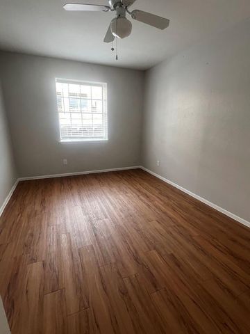 307 E 31st ST 209, Austin, TX 78705