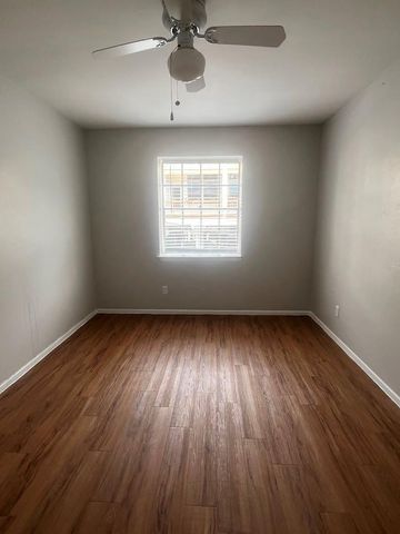 307 E 31st ST 209, Austin, TX 78705