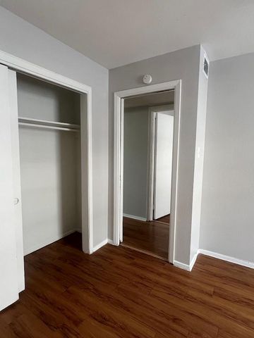 307 E 31st ST 209, Austin, TX 78705