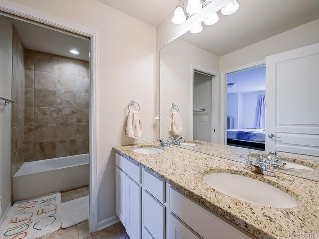 24503 Scenic Drive, Lyon Charter Township, MI 48178