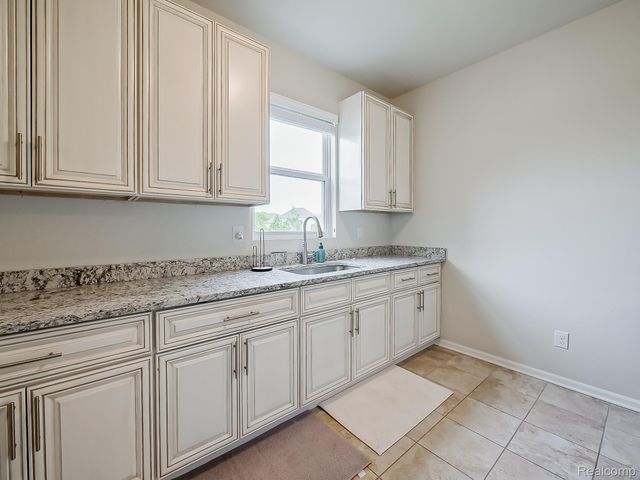 24503 Scenic Drive, Lyon Charter Township, MI 48178