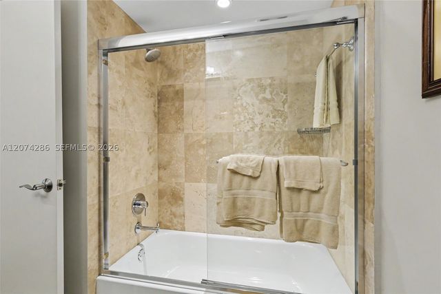 13 Dogwood Rd, Hollywood, FL 33021
