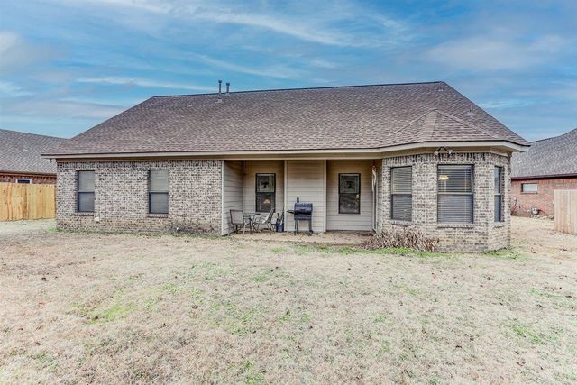 275 MOSSY SPRINGS DR, Oakland, TN 38060