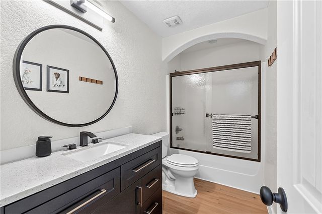 3713 N 2nd Place, Rogers, AR 72756