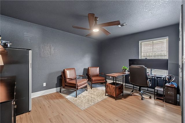 3713 N 2nd Place, Rogers, AR 72756