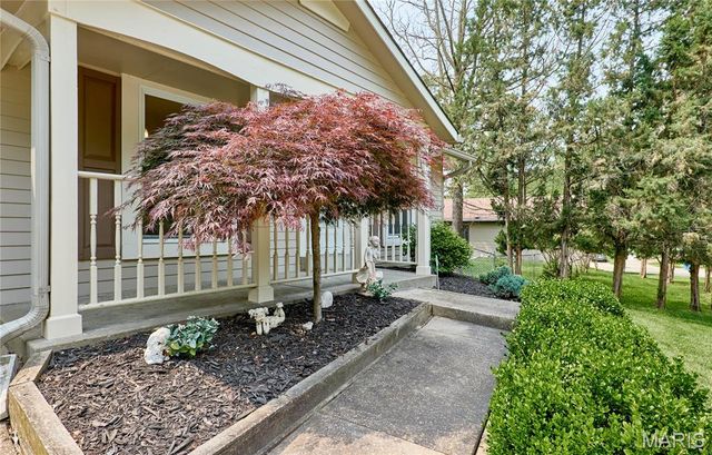 11978 Meadow Grove Court, Maryland Heights, MO 63043