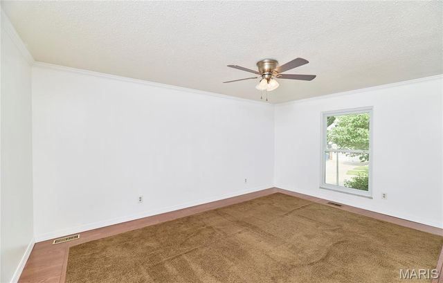 11978 Meadow Grove Court, Maryland Heights, MO 63043