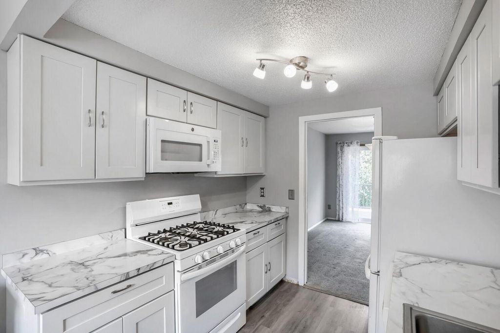 12217 Drake Street NW, Coon Rapids, MN 55448