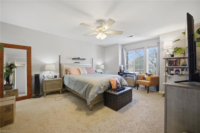 246 Dockside Dr Apt C, Hampton, VA 23669