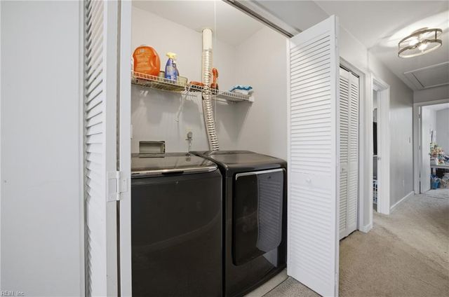 246 Dockside Dr Apt C, Hampton, VA 23669