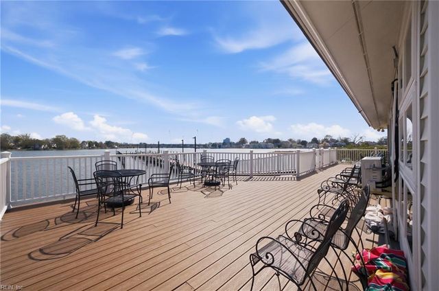 246 Dockside Dr Apt C, Hampton, VA 23669
