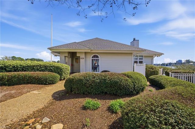246 Dockside Dr Apt C, Hampton, VA 23669
