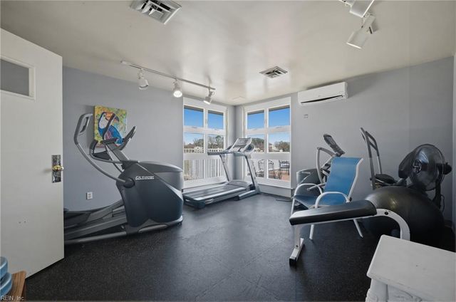 246 Dockside Dr Apt C, Hampton, VA 23669