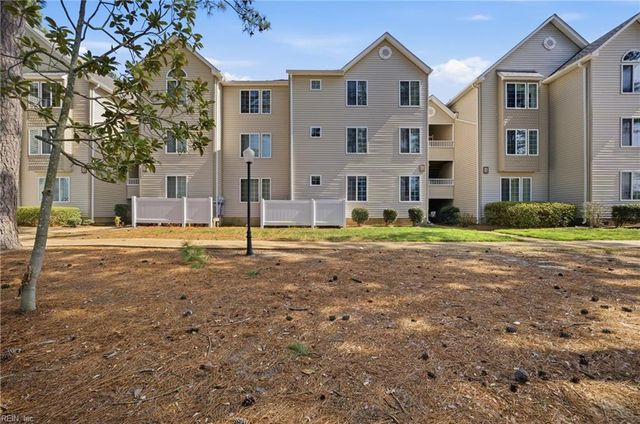 246 Dockside Dr Apt C, Hampton, VA 23669