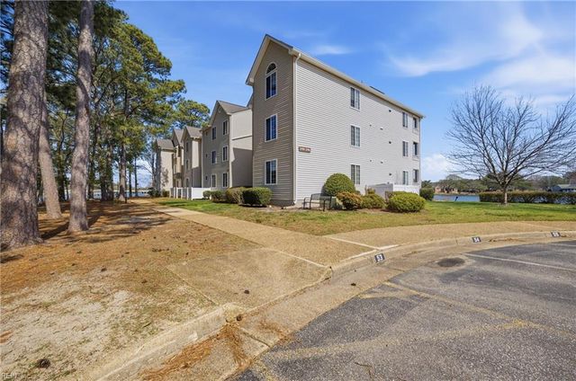 246 Dockside Dr Apt C, Hampton, VA 23669