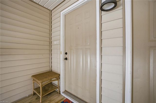 246 Dockside Dr Apt C, Hampton, VA 23669