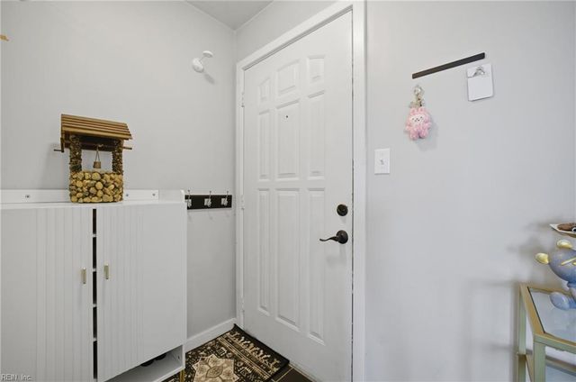 246 Dockside Dr Apt C, Hampton, VA 23669