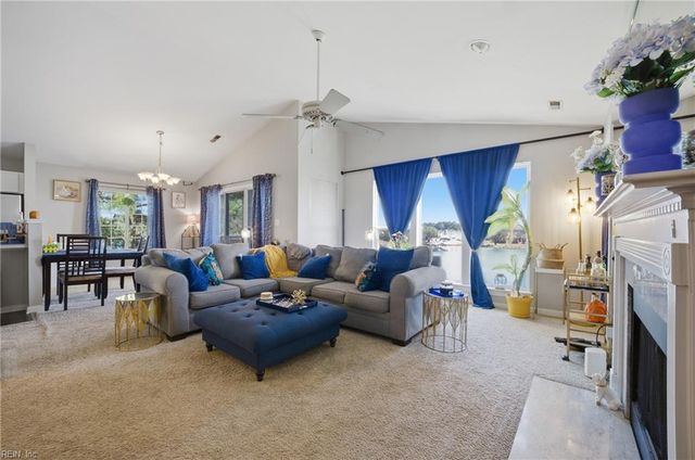 246 Dockside Dr Apt C, Hampton, VA 23669