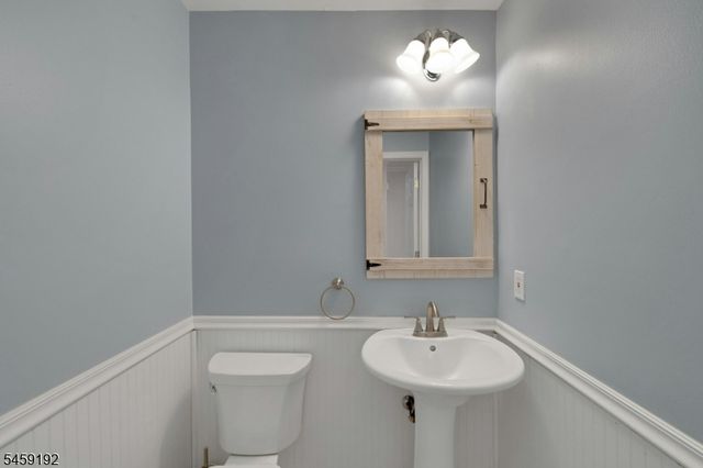 16 Joanne Dr, Denville Twp., NJ 07834