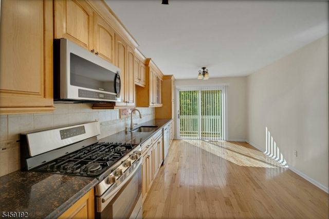 16 Joanne Dr, Denville Twp., NJ 07834
