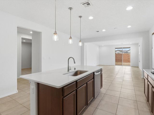 1125 Vallecito Loop NW, Los Lunas, NM 87031