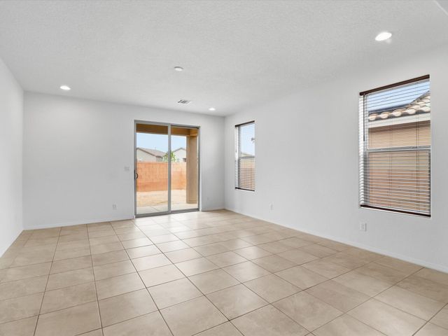 1125 Vallecito Loop NW, Los Lunas, NM 87031