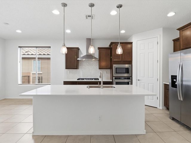 1125 Vallecito Loop NW, Los Lunas, NM 87031