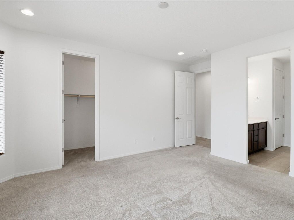 Image 21 of property listing at 1125 Vallecito Loop NW, Los Lunas, NM 87031