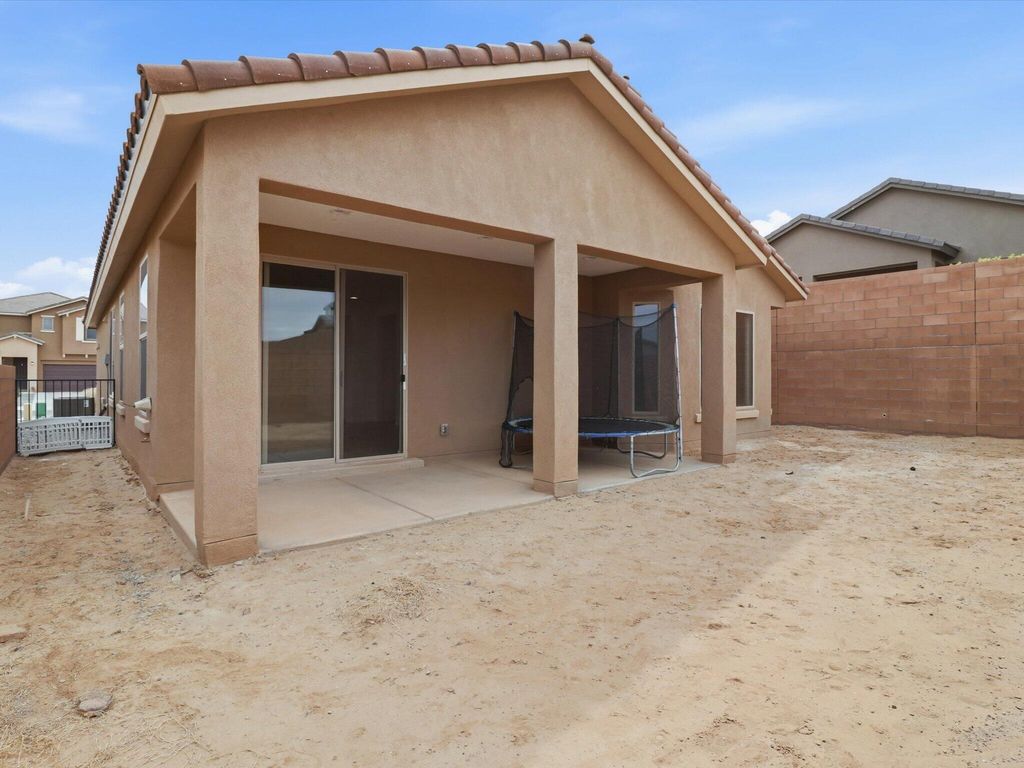 Image 41 of property listing at 1125 Vallecito Loop NW, Los Lunas, NM 87031