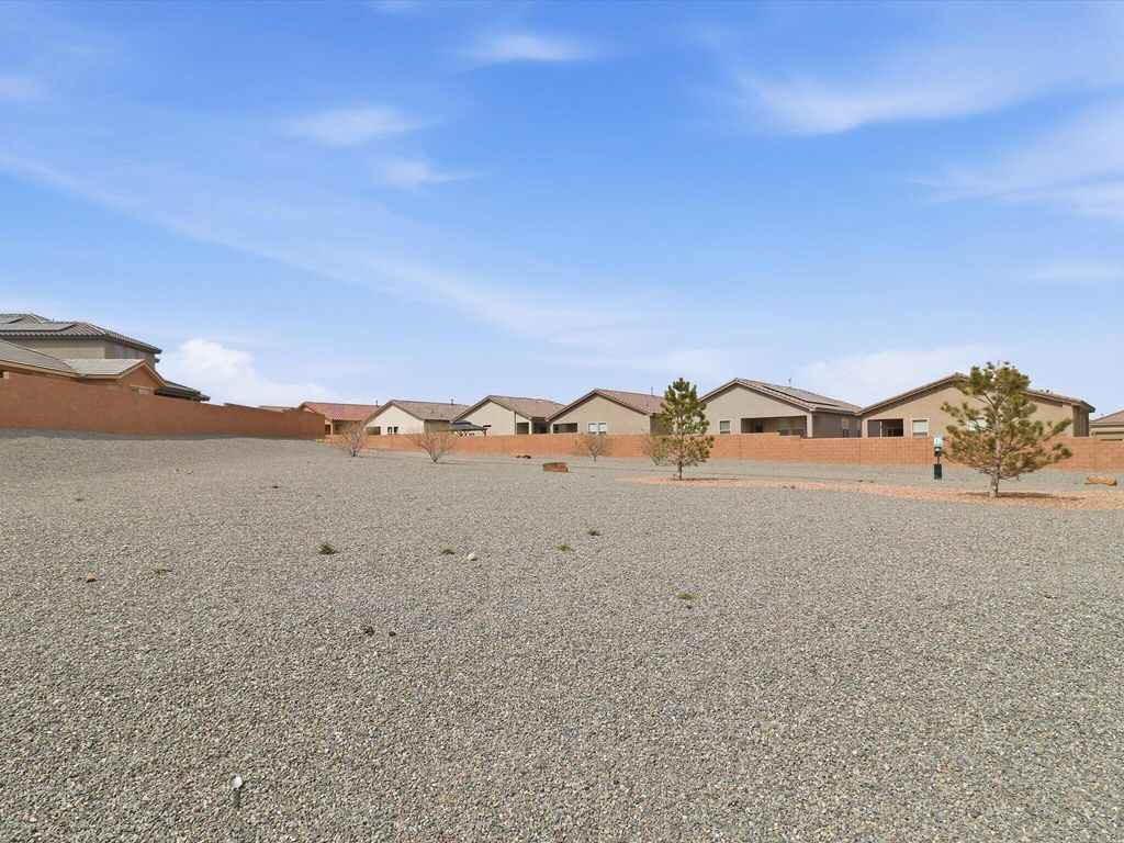 Image 43 of property listing at 1125 Vallecito Loop NW, Los Lunas, NM 87031