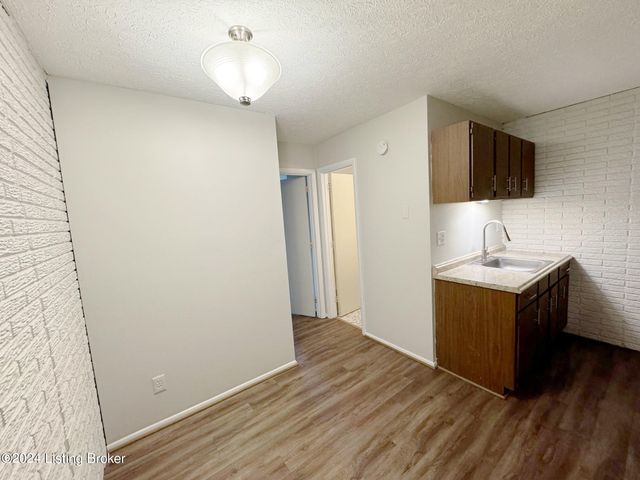4012 Dupont Cir 309, Louisville, KY 40207
