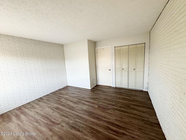 4012 Dupont Cir 309, Louisville, KY 40207