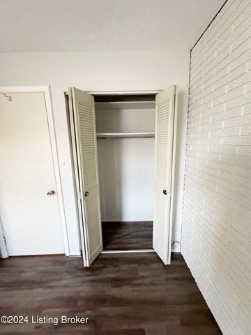 4012 Dupont Cir 309, Louisville, KY 40207