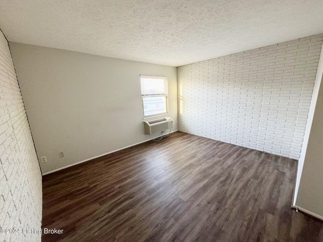 4012 Dupont Cir 309, Louisville, KY 40207